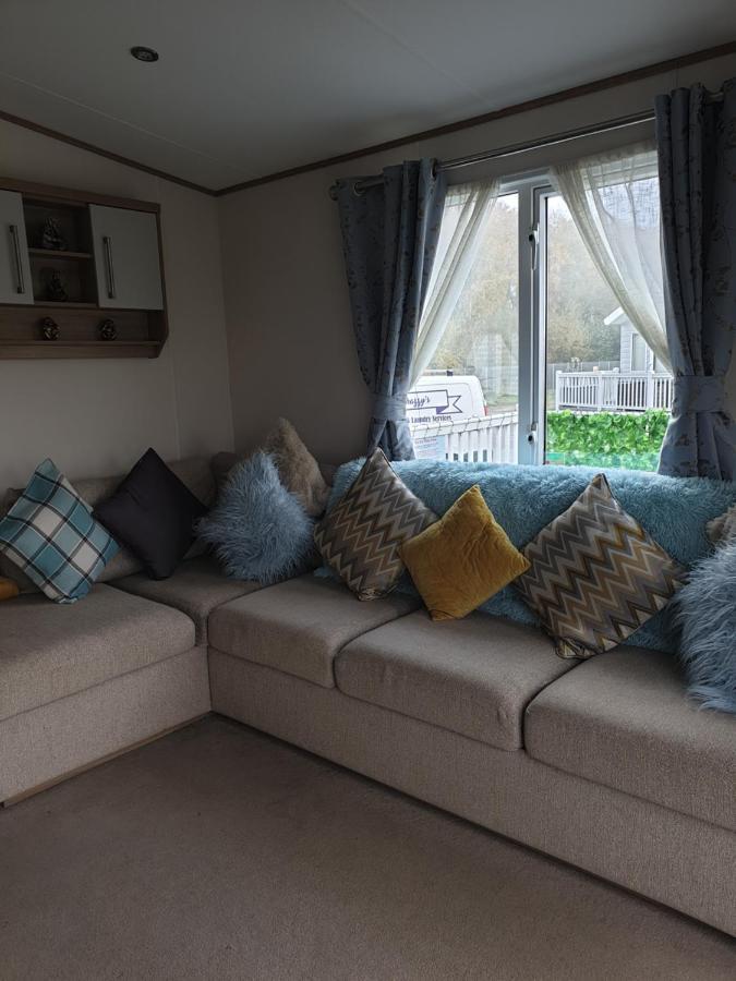 Luxury Tattersall Lakes Hot Tub Staycation 6 Berth Luxury Caravan Таттершолл Экстерьер фото